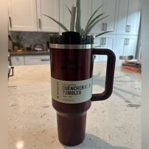 NEW Stanley 40 oz - Rosewood Glow